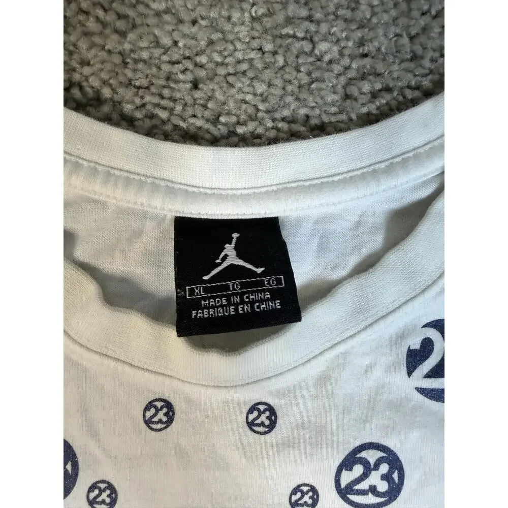 Jordan Shirt Mens XL White 23 Circle Print Graphic Crew Neck Cotton Classic Fit
